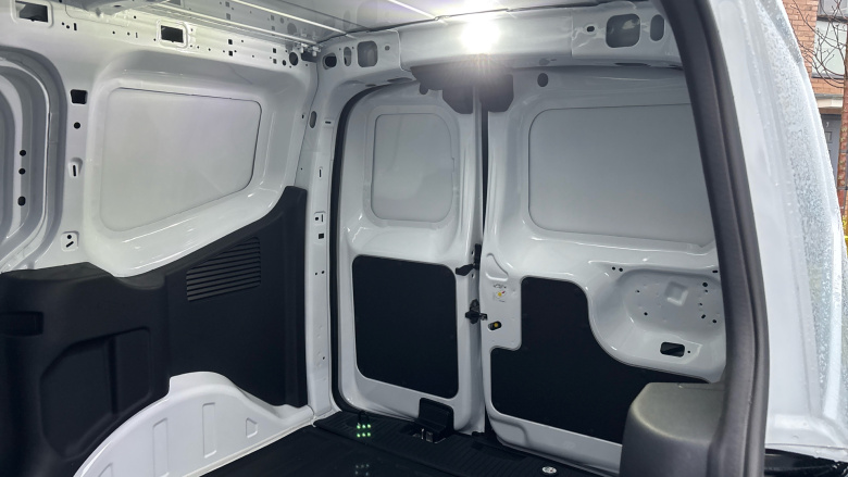 Ford Transit Courier E-Transit Courier 100kW 43kWh Trend Van Auto